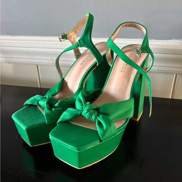 Green Platform Heels - Picture 1 of 2